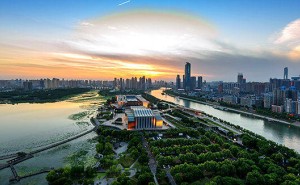 华夏首创奥莱REIT运营机构高管变动：李振接任董事长，业务调整稳步推进