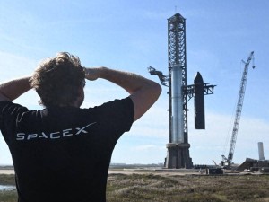 SpaceX IPO新进展：马斯克股份锁定366天 员工亲友获5%免锁配售权