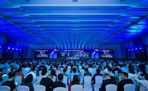 华为智能光伏战略新品发布：以构网与AI之力，共拓能源低碳智能新路径