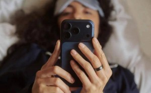 估值700亿的Oura Ring冲刺IPO：AI硬件如何从“炫技”走向“续命”服务？