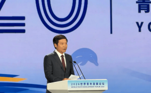 雷军分享创业心得:懂一行爱一行,小米成功背后藏着怎样的职场智慧?