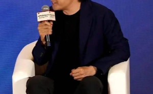 雷军谈与董明珠赌约：本为玩笑却惹麻烦，较真女强人面前只能用行动回应