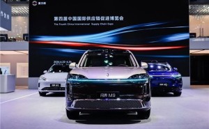 问界全系车型闪耀链博会，以“五高”标准引领中国豪华汽车向上之路