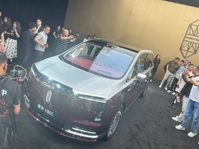 尊界S800起售138.8万：余承东谨慎开场，中国品牌冲高之路如何破局？