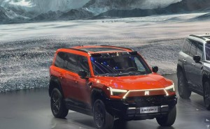 智能越野新标杆！全新猛士M817上市 29.99万起重塑硬派越野格局