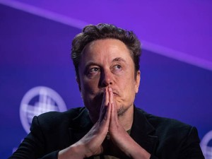 马斯克宣布Grok 4.5在SpaceX与特斯拉内部私测 性能或赶超Claude Opus