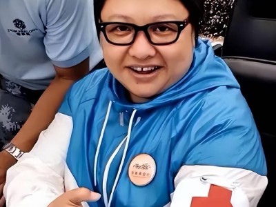 韩红风波背后：公益信任受冲击，电影票房遭波及，道歉能否平息舆论？