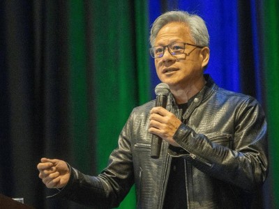 黄仁勋：AI时代英伟达工程师热衷构建智能体，AI创造新岗而非取代