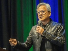 黄仁勋：AI时代英伟达工程师热衷构建智能体，AI创造新岗而非取代