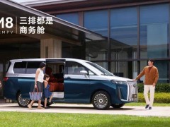 锐胜M8纯电版：三排商务舱级享受，续航505km，宜商宜家出行新选择