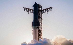 马斯克太空新规划：十年内月球建城 五年内实现载人登火星目标