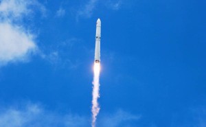 中国航天新突破！长征十号乙海上网系回收成功，开辟可复用火箭新路径