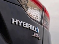 2026车市“期中考”：高油价加速新能源崛起 燃油车“拐点”已现？