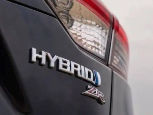 2026车市“期中考”：高油价加速新能源崛起 燃油车“拐点”已现？