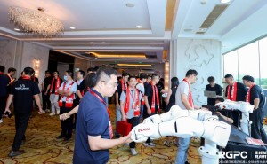 珞石机器人庹华：以开放生态赋能伙伴 共筑物理AI时代新未来