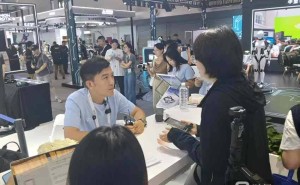 WAIC2026访谈：灵初智能王启斌谈类人灵巧手，三大指标成关键判断依据