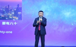兆易创新股价腰斩后连发公告：董事长提议回购，并计划未来增持超10亿