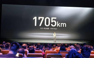 雷军携小米澎程入局增程赛道,长续航大空间智驾开启家庭出行新体验