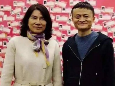 “旺铺转让”频现，实体店困境何解？董明珠马云指明未来转型方向