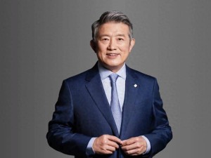 泰康保险集团迎管理层变动：陈东升卸任CEO 刘挺军接棒引领新征程