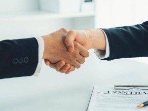 泰康保险30周年司庆迎人事变动：陈东升转战战略，刘挺军接棒CEO