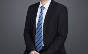库克掌舵15年苹果市值超4万亿，是成功转型还是渐失极客本色？