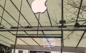 苹果高层变动：特努斯接棒库克任CEO，AI时代苹果硬件转型迎新挑战