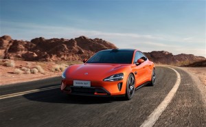 小米汽车2025年火力全开：SU7夺冠，YU7半年跻身销量榜第四