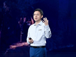 百度沈抖谈具身智能：投入尚显不足，需打破国界促进交流