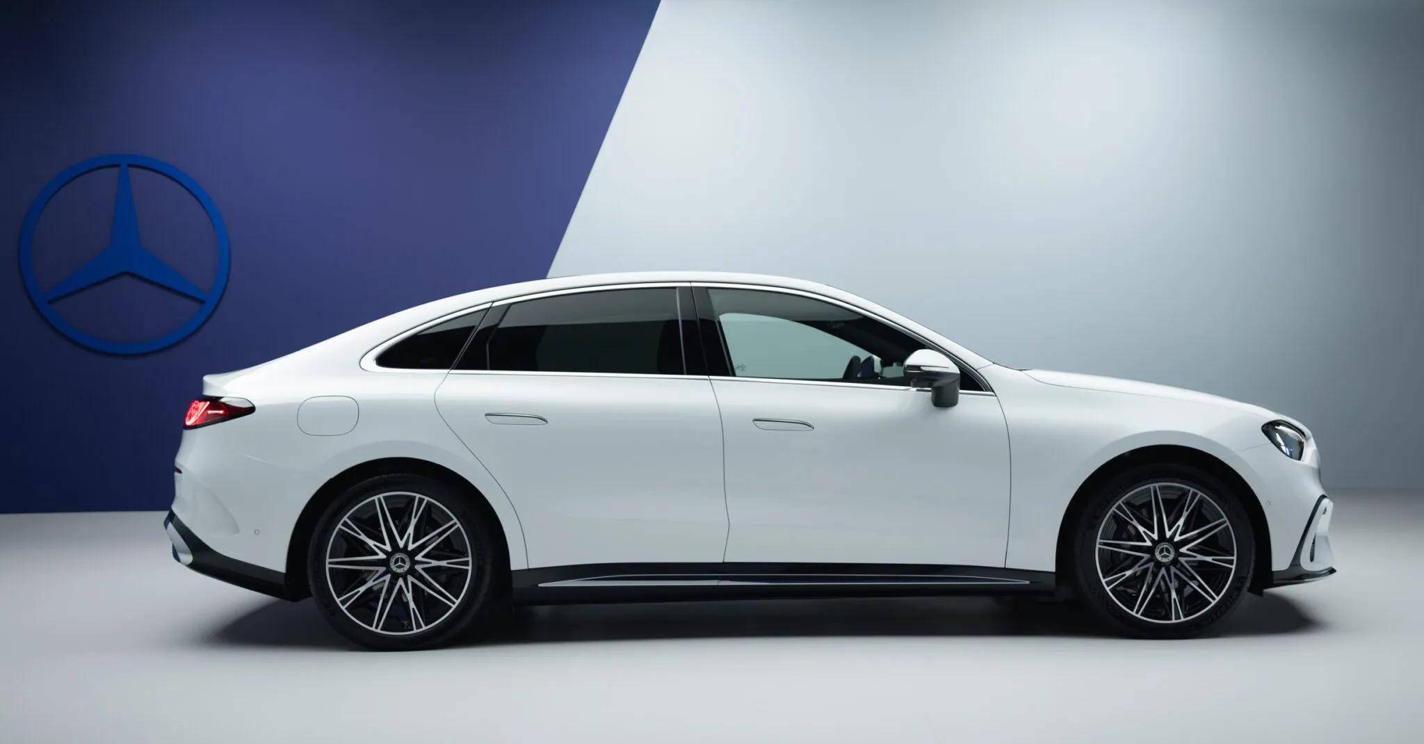 奔馳C 400 4MATIC Electric續航與充電信息