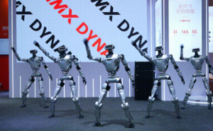 逐际动力5月25日将推全尺寸人形机器人LimX Luna 优雅姿态或能舞动全场